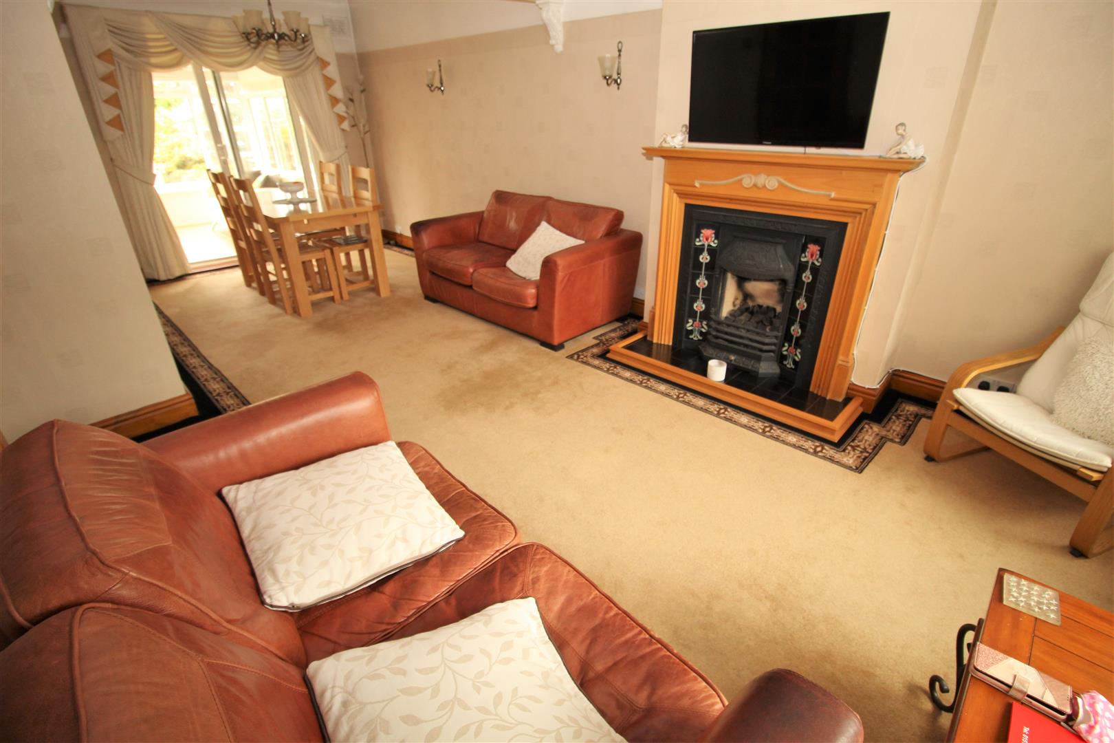 Through Lounge - Dining Room